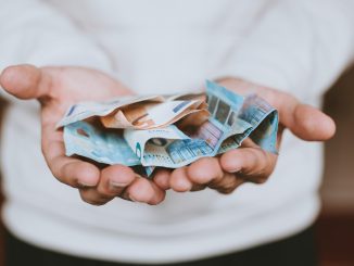 Fördelar med att investera i crowdfunding-plattformar illustration